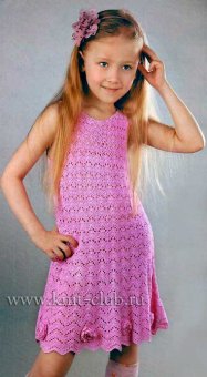 Летнее вязаное платье для девочки со схемами
